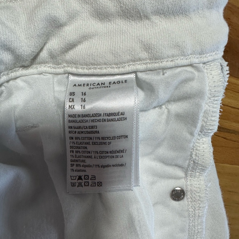 American Eagle Outfitters White Stretch Denim Shorts - Picture 4 of 7